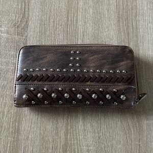 NWOT … AMERICAN BLING Embellished Wallet